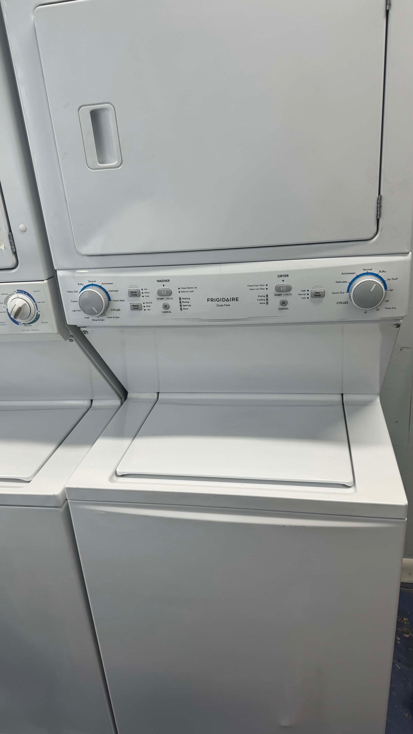 Frigidaire electric stackable unit washer and electric dryer 27 inch w 220 vlt