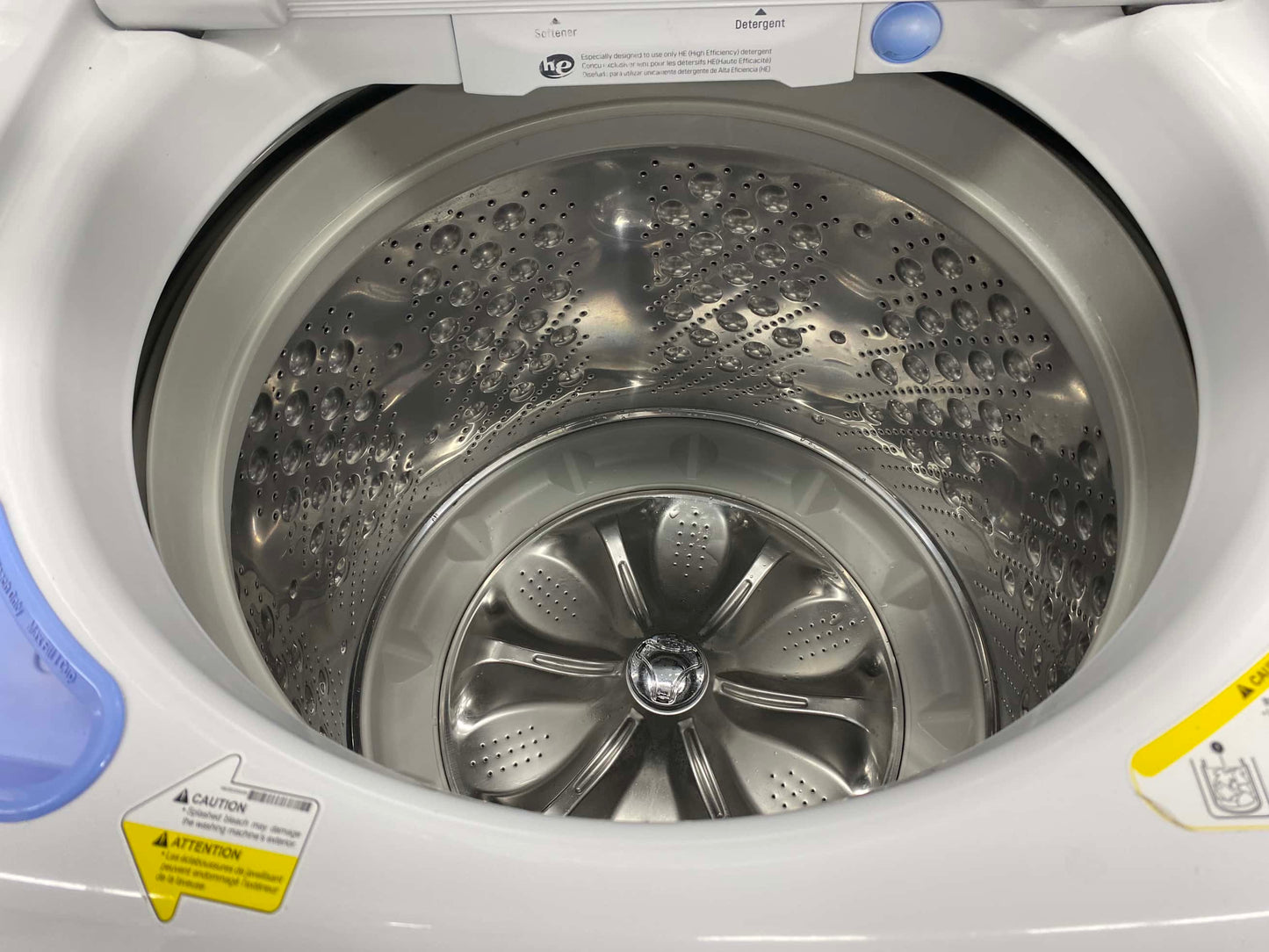 ITEM #W49C LG top load washer machine 27”