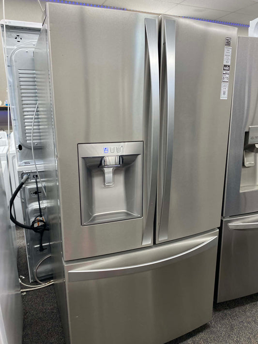 • Kenmore French door refrigerator stainless steel w/water ice dispenser 36 in RF149