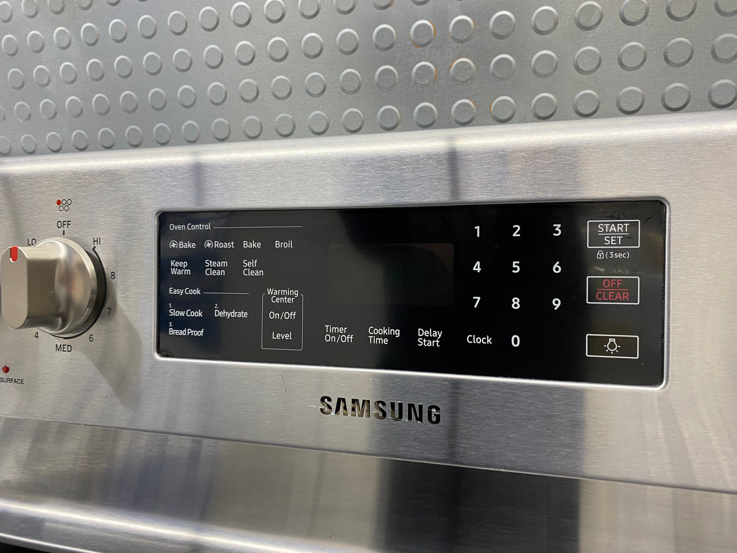 Item: #ER85D Samsung electric range 5 burner  Stainless Steel convection 30 in